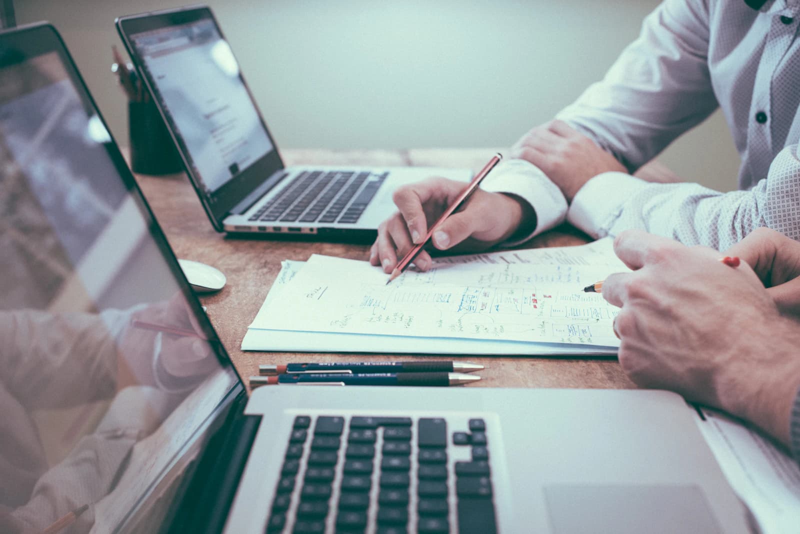 Setting Up a UAE Company from Singapore: Step-by-Step